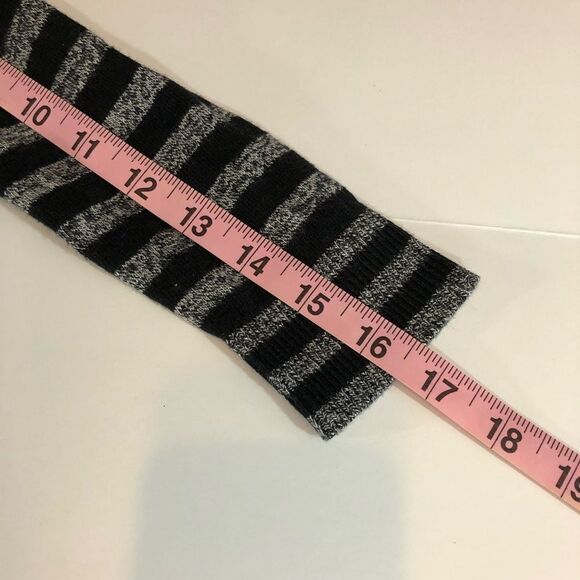 Express Long Sleeve Sweater - Picture 10 of 10